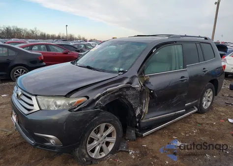 2012 Toyota Highlander Se V6 z USA, uszkodzony, nr VIN 5TDBK3EH2CS142967